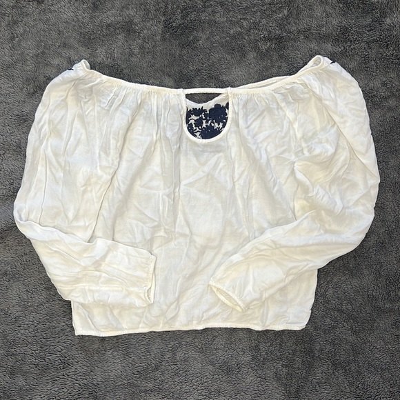 Hollister off shoulder peasant blouse - Picture 6 of 9